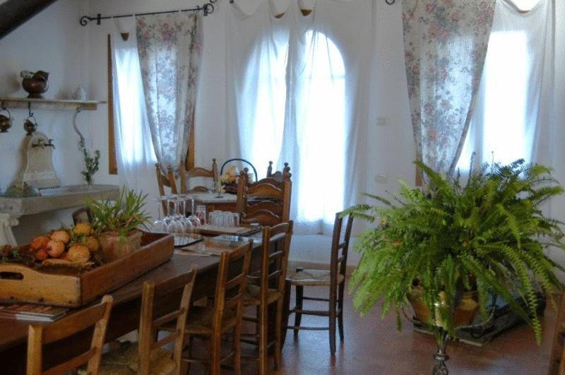 Agriturismo La Sophora Montegaldella ภายนอก รูปภาพ