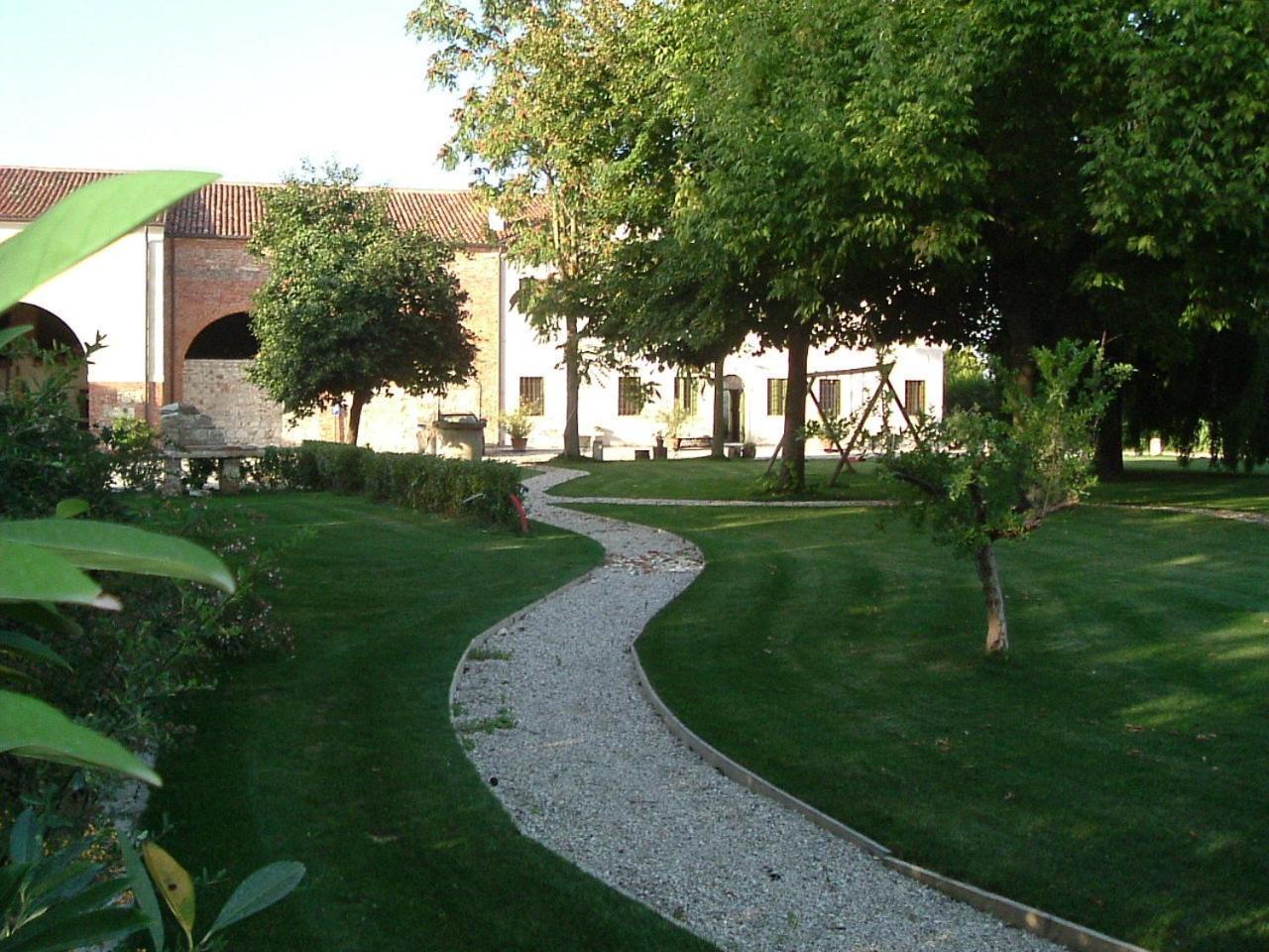 Agriturismo La Sophora Montegaldella ภายนอก รูปภาพ